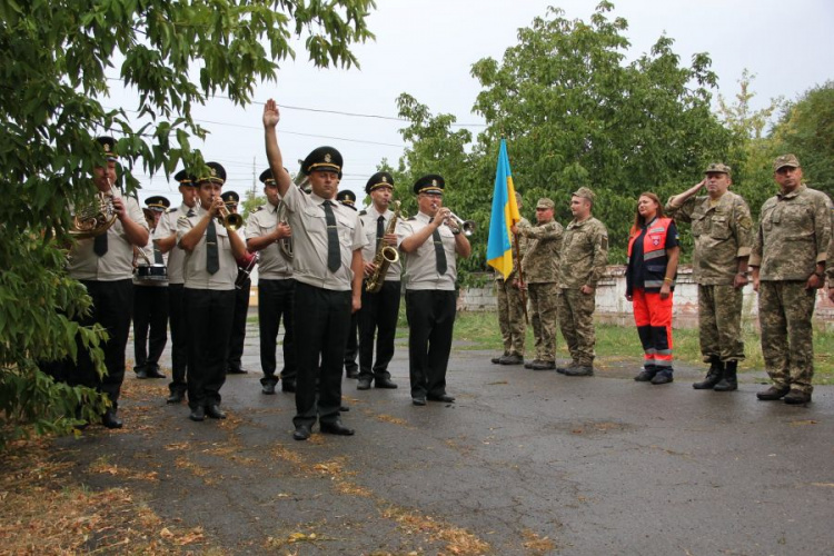 Больше ста резервистов прошли сборы в Донецкой области. Лучших наградили «Казацкими крестами» в Мариуполе (ФОТО)