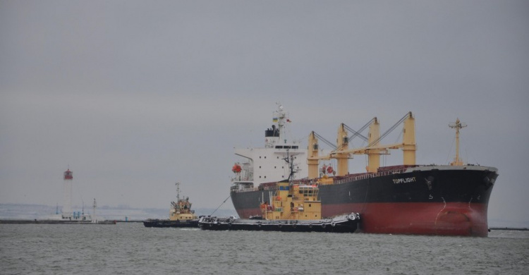 Из-за событий в Турции моряки-пограничники Мариуполя усилили контроль за судами в Азовском море