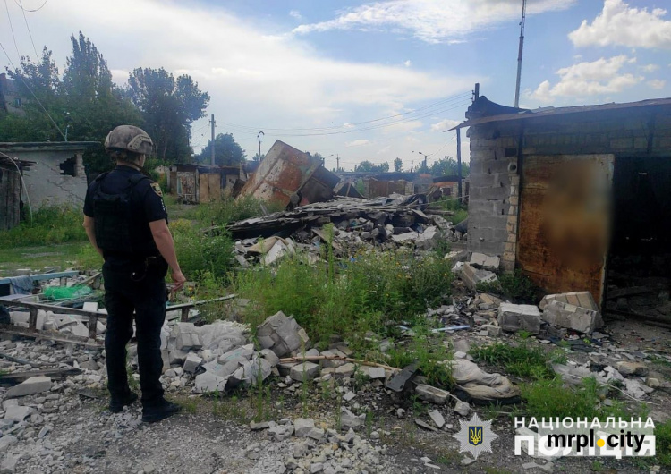 Снаряди потрапили в будинок - у Курахівці загинула жінка, ще двох людей поранено