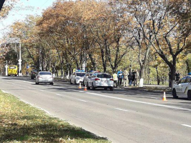 В Мариуполе произошла авария с участием военных (ФОТО)