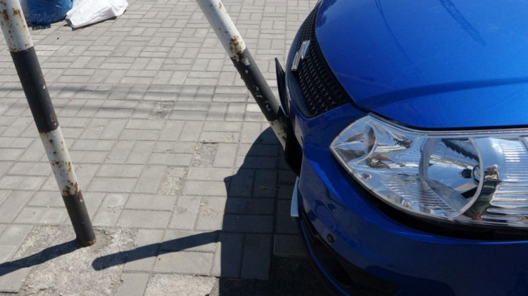 При столкновении в Мариуполе Suzuki с Chevrolet пострадала женщина (ФОТО)