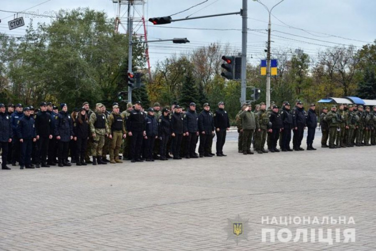 На выходных в Мариуполе усилят наряды полиции (ФОТО)