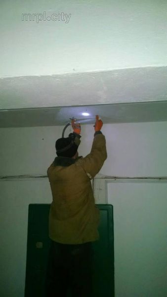 В Мариуполе более тысячи домов получат современное антивандальное освещение (ФОТО)