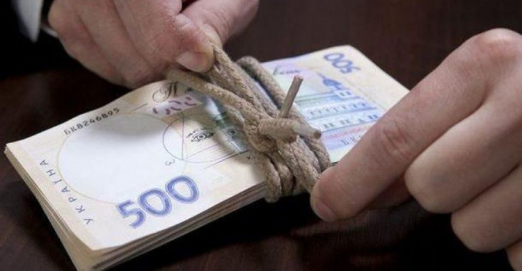 Мариупольцам выплатят помощь в размере более 300 тысяч гривен