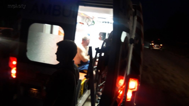 ДТП в Мариуполе: пострадали водитель и пассажир (ФОТО+ВИДЕО)