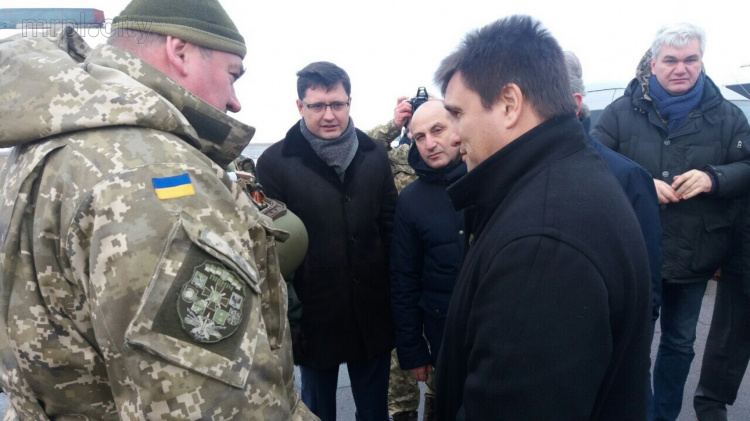 В Мариуполь прибыли министры иностранных дел Украины и Австрии (ФОТО)