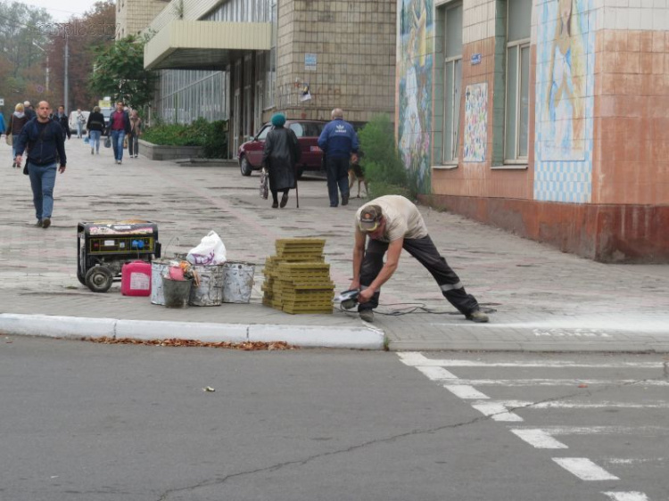 В Мариуполе около сорока пешеходных переходов станут комфортнее (ФОТОФАКТ)