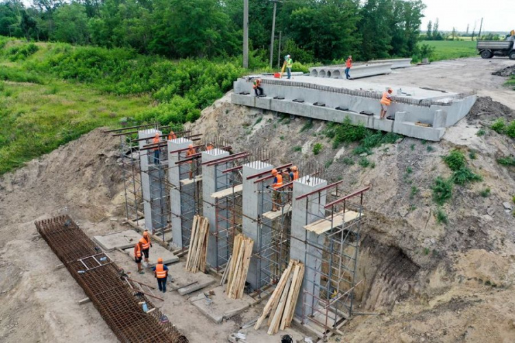 Украинцам показали ход реконструкции трассы Борисполь-Днепр-Мариуполь с высоты птичьего полета