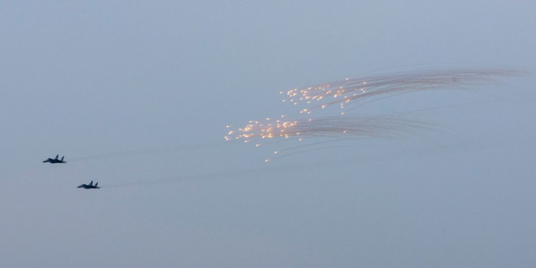 Корабли, авиация и артиллерия отбили высадку вражеского десанта на побережье вблизи Мариуполя (ФОТО+ВИДЕО)