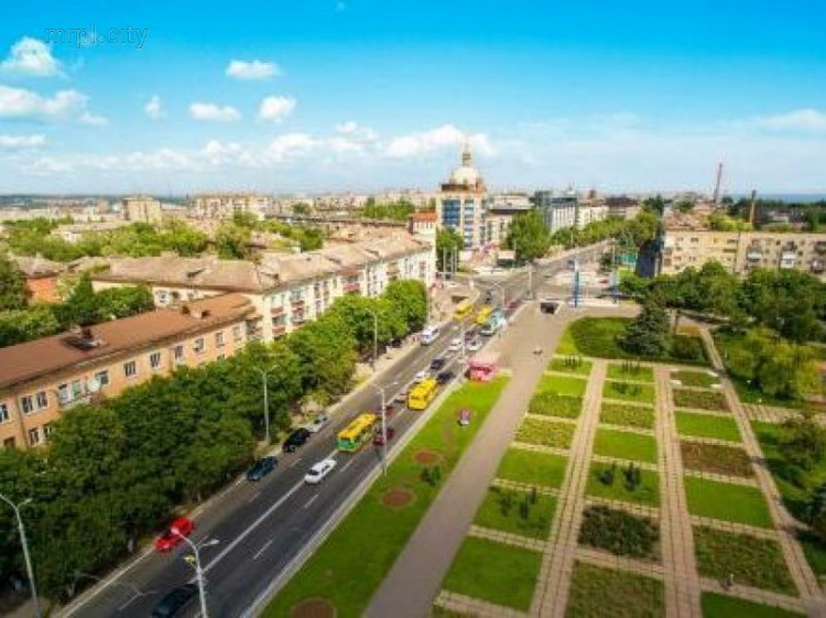 В Мариуполе озвучили все варианты нового названия Административной площади (ФОТО)