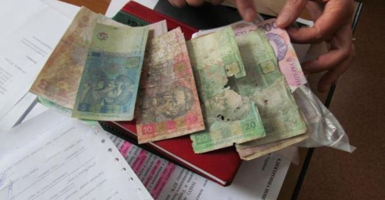 Мариупольцы смогут сдавать поврежденные банкноты в «Ощадбанк», «ПриватБанк» и «Райффайзен Банк Аваль»