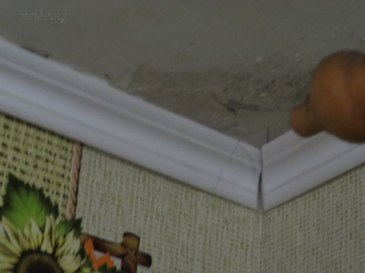В Мариуполе талым снегом затопило пять этажей многоквартирного дома (ФОТО+ВИДЕО+ДОПОЛНЕНО)