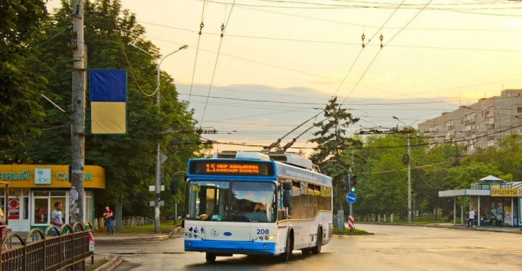Троллейбус №15 в Мариуполе разделили на два маршрута