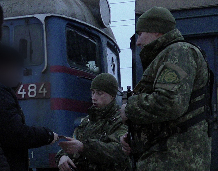 На вокзале Мариуполя задержали подростка-беглеца из Ужгорода