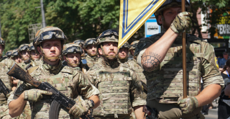 За восемь месяцев «Азов» смог продвинуть линию фронта в Донбассе на 400-900 метров (ВИДЕО)