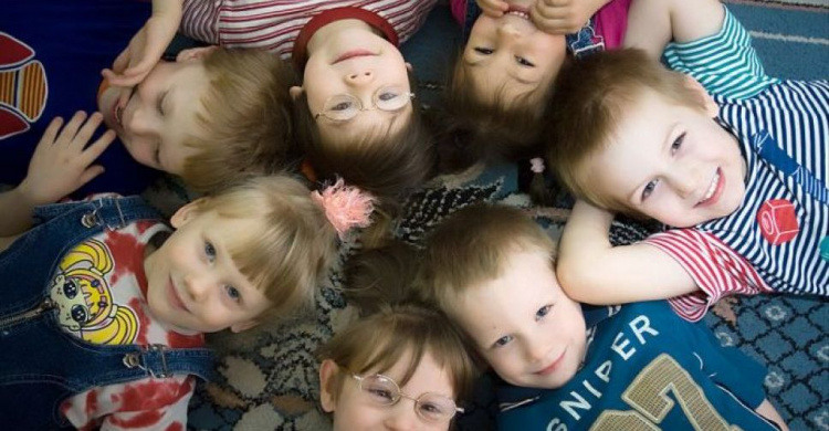 В Донецкой области  растет количество усыновленных детей