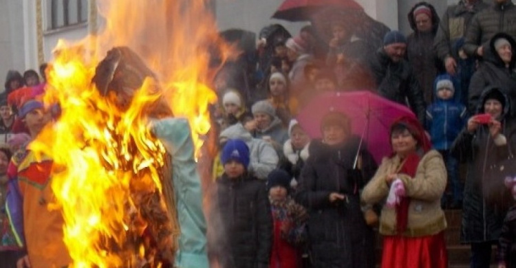 К мариупольцам на сожжение Масленицы придут дождь на пару со снегом
