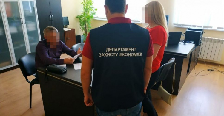 Ущерб на 670 тысяч: чиновника Донецкой ОГА подозревают в злоупотреблении положением (ФОТО)