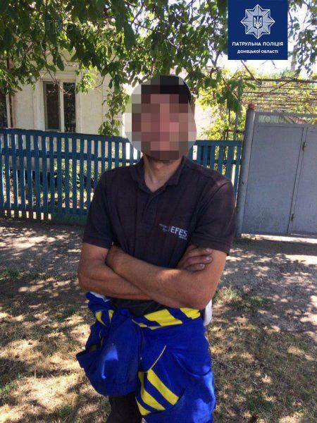 В Мариуполе мужчина разгуливал по улице с украденной техникой (ФОТО)