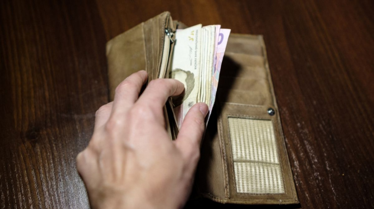 Деяким українцям можуть перестати нараховувати пенсії – як відновити виплати