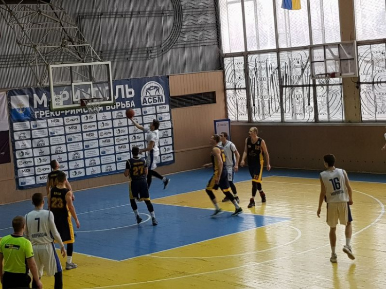 Баскетболисты «Мариуполя» уступили «Золотому Веку» (ФОТО)