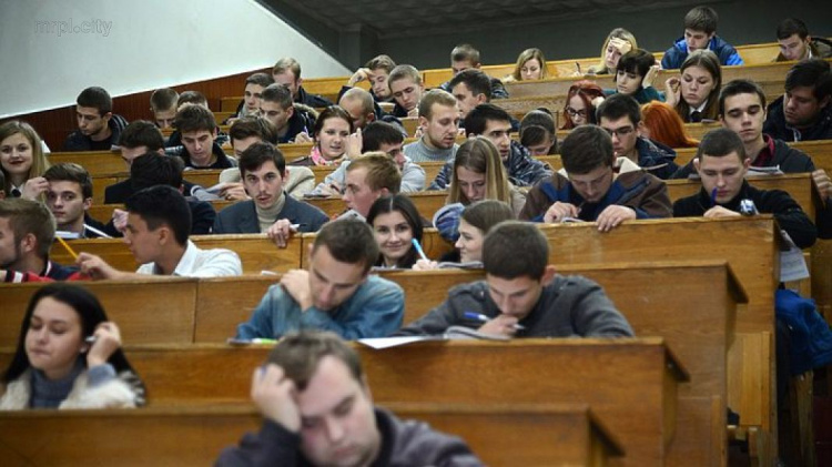В Мариуполе студентам продлят каникулы из-за неотапливаемых аудиторий