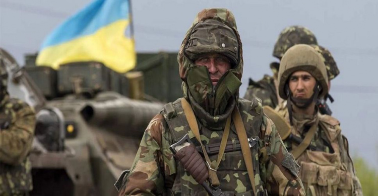 Оборона Украины: в ход идет все, начиная от деревьев и рельсов до взорванных мостов и дорог