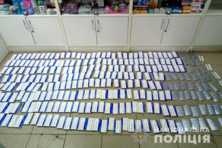 В Донецкой области из аптек изъяли 60 тысяч доз наркосодержащих лекарств (ФОТО)