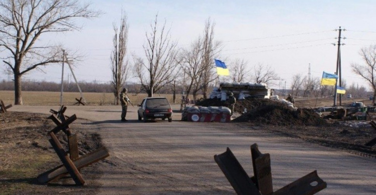 КПВВ «Гнутово» заработал в субботу: боевики разблокировали движение