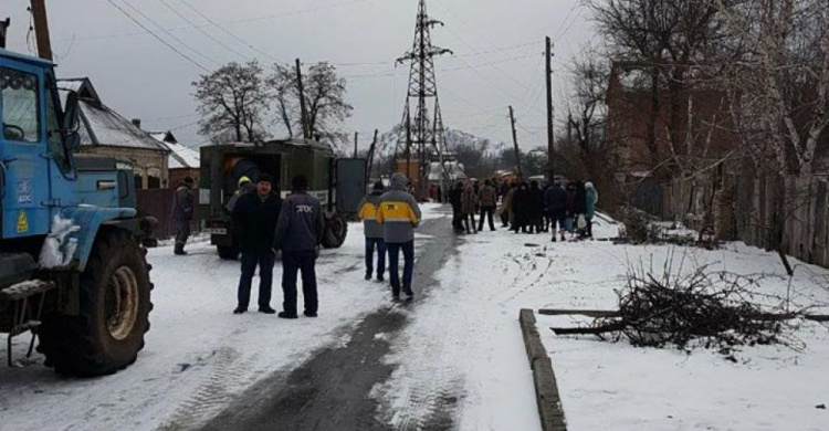 Жебривский: В Мариуполе без электричества остаются более пяти тысяч абонентов (ФОТО)
