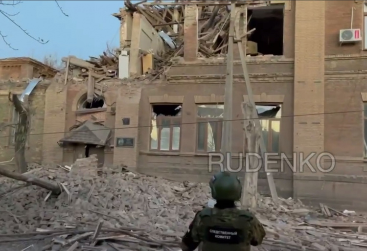 Потужні вибухи прогриміли в Донецьку: зруйнований центр підготовки операторів дронів