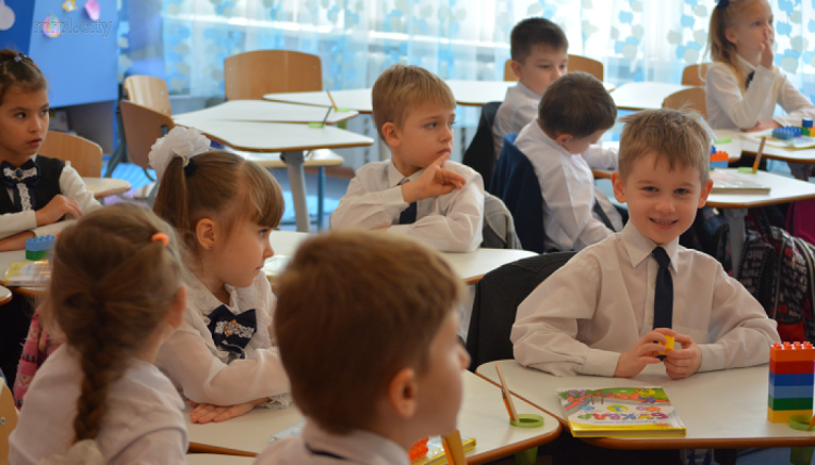 В Мариуполе подвели итоги работы Новой украинской школы (ФОТО)