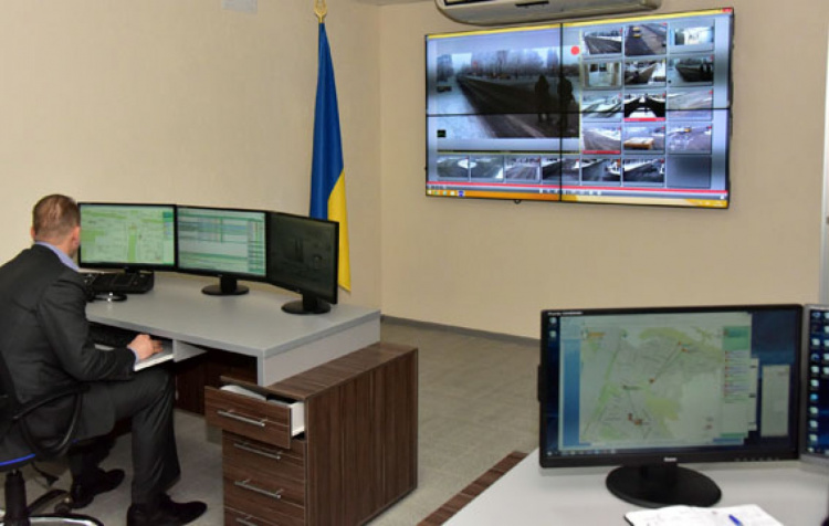 В колл-центр полиции Донецкой области в первый день года поступило 527 сообщений
