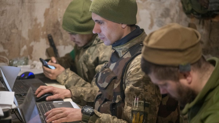 У Києві запустили портал з безкоштовними послугами для військових – подробиці