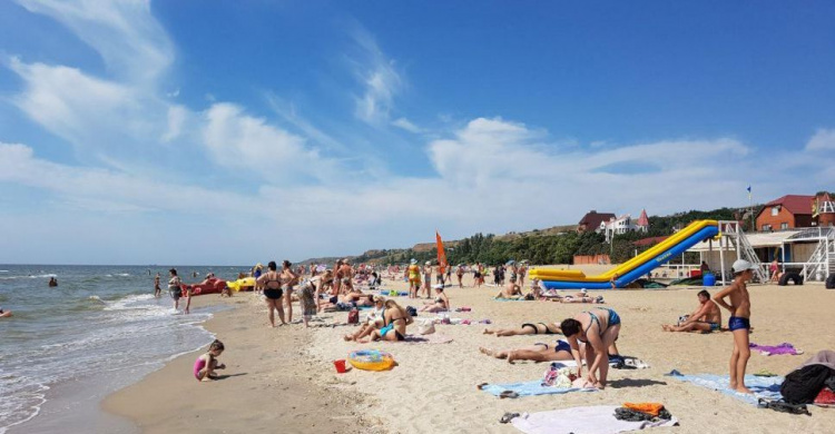 Морские выходные в Мариуполе: сколько отдыхающих спасено? (ФОТО)