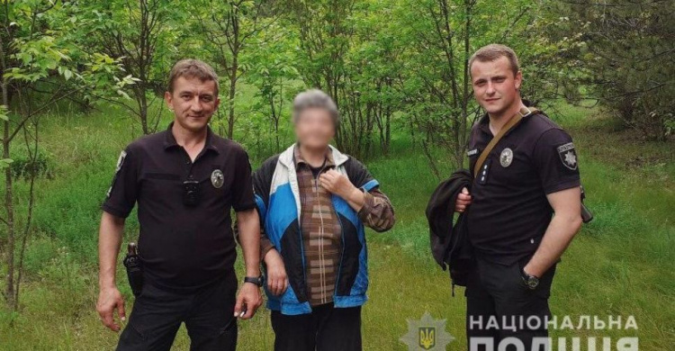 Потеряла ориентир: в лесу под Мариуполем потерялась 79-летняя женщина (ФОТО)