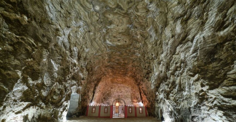 Подземный храм, соляные барельефы и старая шахта: на Донетчине презентовали новый туристический маршрут