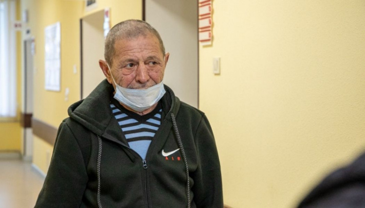 В Мариуполе провели уникальную операцию без разрезов и общего наркоза