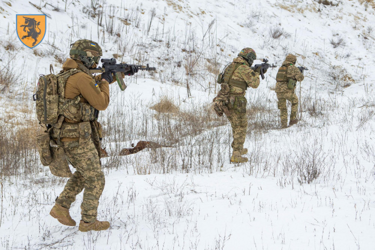 Сили оборони проводять підсилення підрозділів та маневр військами в районі Авдіївки - карта