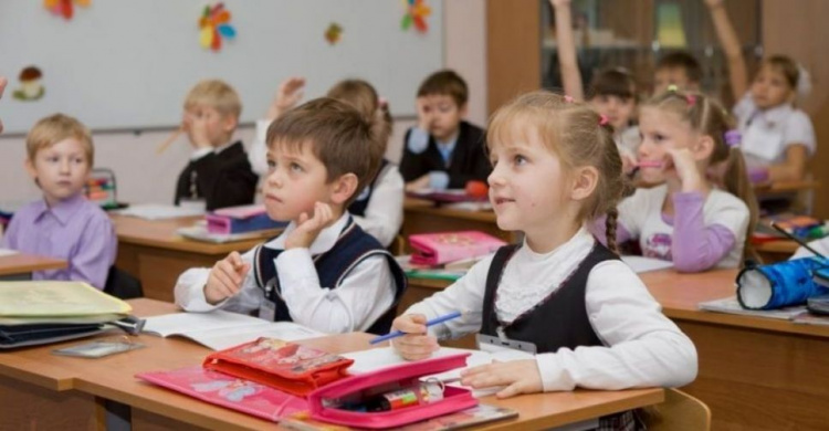 Очный, смешанный или дистанционный: в каком формате будут учиться украинские школьники?
