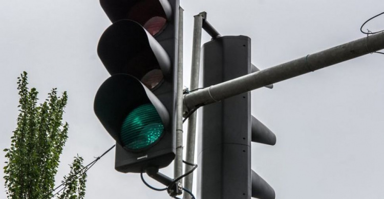 В центре Мариуполя установят экономичные австрийские светофоры