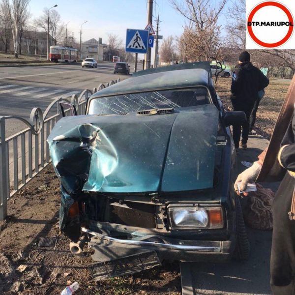 Водитель в Мариуполе пытался скрыться с места аварии (ФОТО)