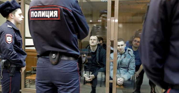 Сенцов, моряки и другие политзаключенные возвращаются в Украину