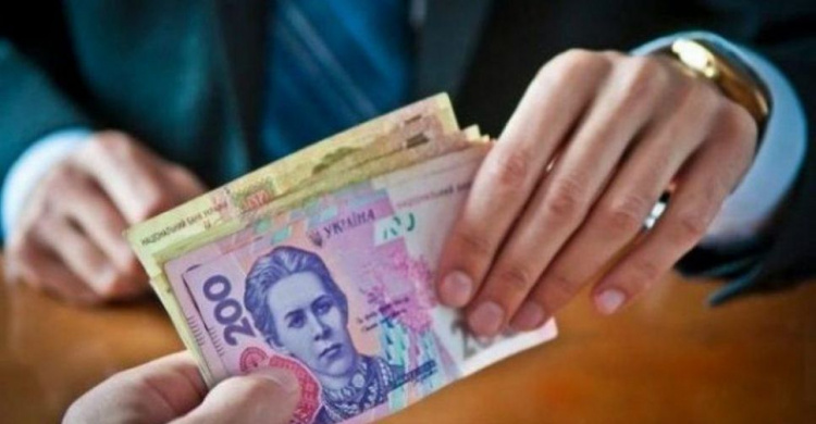 Деньги или 60 суток: в Мариуполе должностному лицу избрали меру пресечения за вымогательство взятки