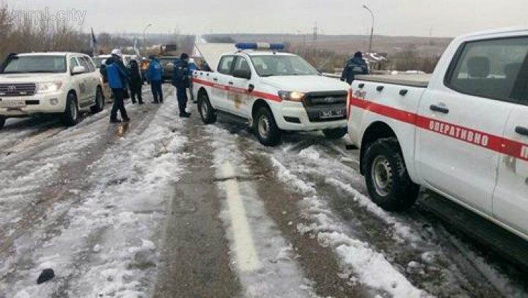 В Авдеевке утром вновь дали воду и начали восстанавливать разрушенные дома (ФОТО)