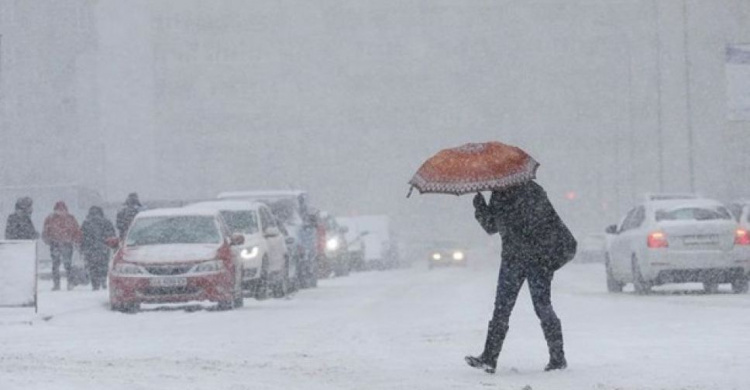 Снежный «апокалипсис» на мариупольских дорогах: за сутки в городе случилось пять аварий