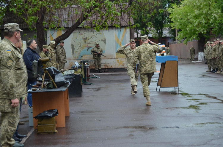 Как прошли первые занятия в Мариуполе по военной подготовке (ФОТО)