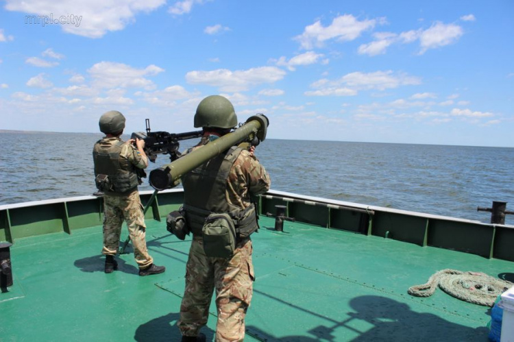 В акватории Азовского моря впервые прошли совместные учения Мариупольского отряда морской охраны и ВСУ (ФОТО)