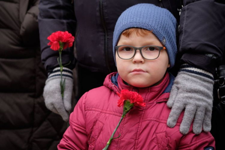 Четвертая годовщина расстрела Краматорска: в Донецкой области почтили память жертв теракта (ФОТО)