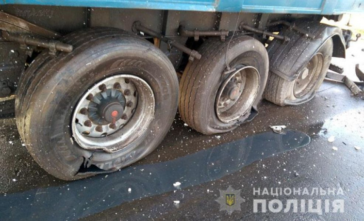 На Донетчине столкнулись грузовики – есть пострадавшие (ФОТО)